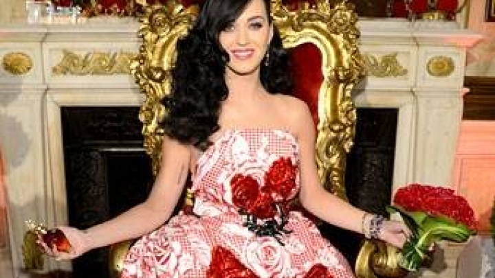 Katy Perry Lança Novo Perfume Killer Queen Vagalume