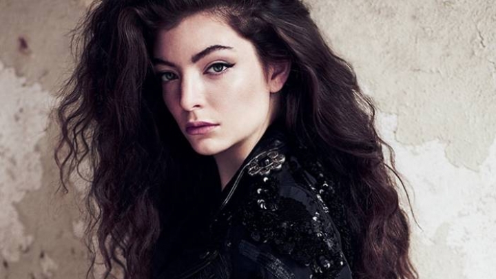 Lorde escreverá faixa inédita para a trilha sonora do filme Jogos Vorazes:  A Esperança - VAGALUME