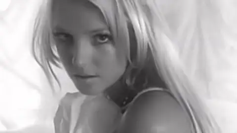 Bobby Brown diz que Britney Spears "arruinou" seu hit "My Prerogative"