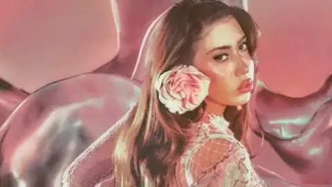 Kali Uchis lança o novo álbum, "Sincerely,". Ouça com todas as letras!