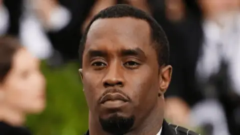 Modelo revela ter terminado amizade com Cassie após ser atacada por Diddy com um cabide de madeira