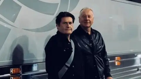 Você sabia? O Simple Minds quase recusou o hit “Don't You (Forget About Me)”