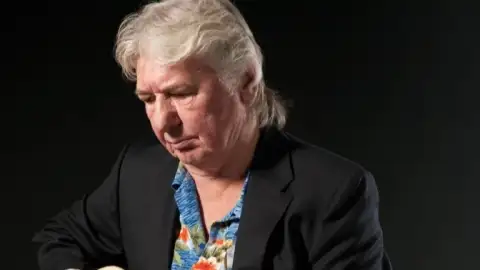 Mick Ralphs, lendário guitarrista do Bad Company, morre aos 81 Anos