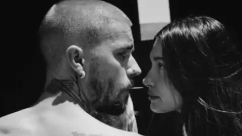 Justin Bieber lança o novo álbum, "SWAG". Ouça com todas as letras!