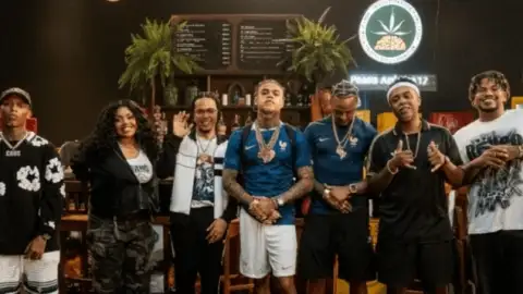 "Poesia Acústica #17" reúne Duquesa, MC Cabelinho e Tz da Coronel. Escute!