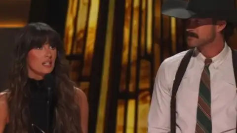 Veja a lista com os vencedores do CMA Awards 2025!