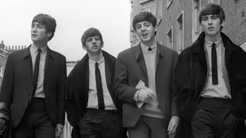 Documentário "The Beatles Anthology" ganha nova versão e episódio inédito. Veja o trailer!