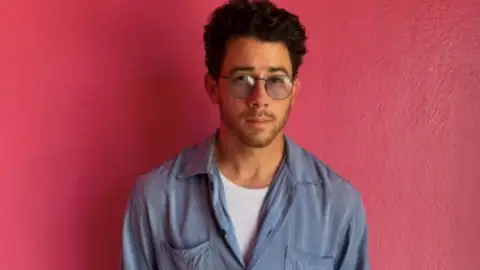 Nick Jonas anuncia novo álbum solo, "Sunday Best"