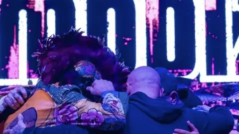 Limp Bizkit inicia turnê na América Latina com tributo emocionante a Sam Rivers