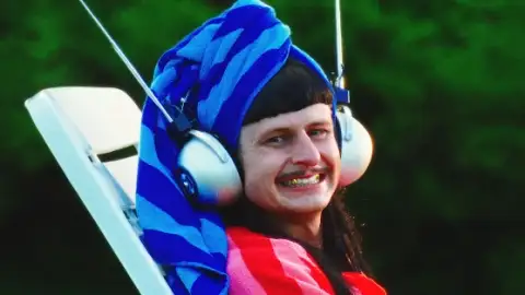 Oliver Tree afirmou que família não receberia "um centavo" semanas antes de morrer