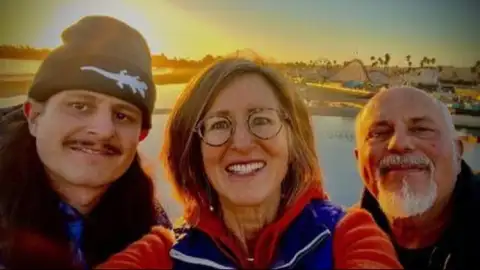 Mãe de Oliver Tree emociona web com homenagem ao filho morto no Rio: "Orgulhosos de você"