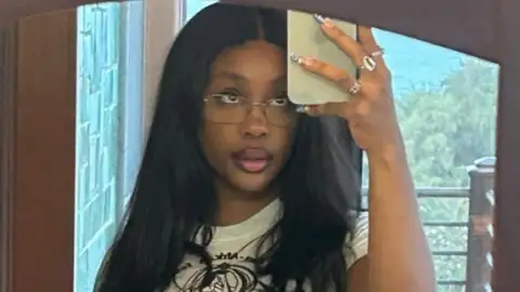 SZA revela como Steve Lacy a tirou de bloqueio criativo: "Ele me reviveu"