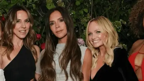 Mel C revela briga com Victoria Beckham que quase a expulsou das Spice Girls