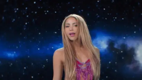 Shakira estaria vivendo romance com ex-astro da NBA