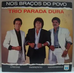 Nos Braços Do Povo